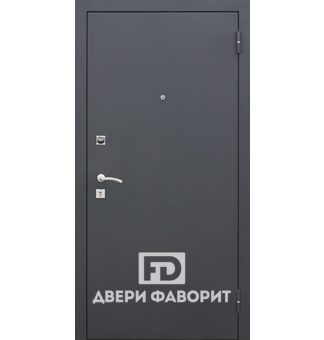 дверь из металла с терморазрывом отделана порошковым напылением серого цвета