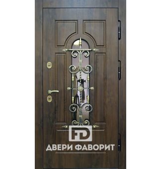 стальная дверь с ковкой и стеклом, отделка МДФ